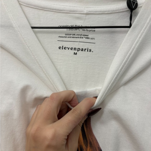 NWT Gossip Girl Serena Van Der Woodsen Tshirt - Picture 3 of 3